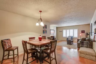 Photo #2: 6051933 Listing