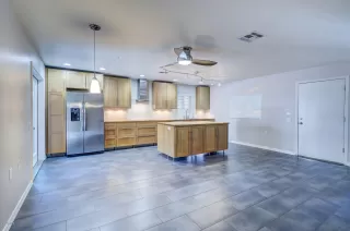 Photo #3: 6052179 Listing