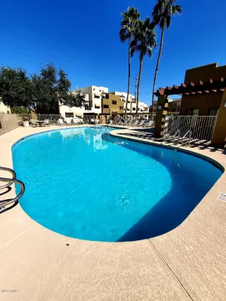 Photo #4: 6052198 Listing