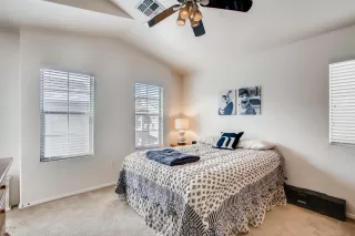 Photo #5: 6052348 Listing