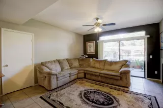 Photo #6: 6052355 Listing