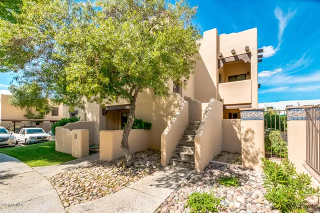 MLS: 6052491 Condo For Sale