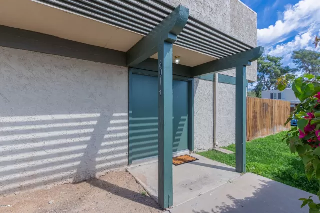 MLS: 6052581 Condo For Sale