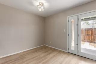 Photo #5: 6052581 Listing