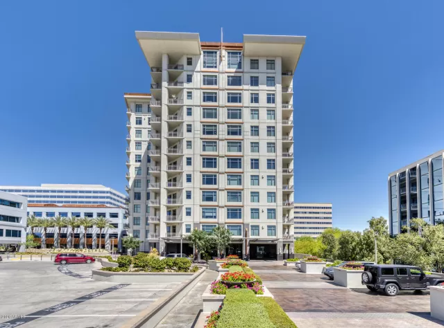 MLS: 6052620 Condo For Sale