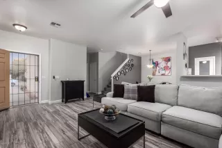 Photo #2: 6052755 Listing 