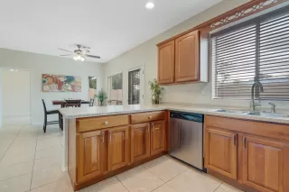 Photo #6: 6053104 Listing 