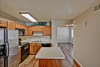 Photo #5: 6053348 Listing