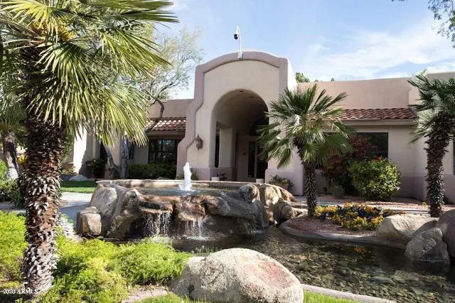 MLS: 6053353 Condo For Sale