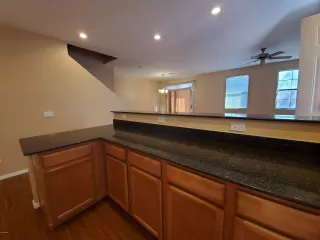 Photo #6: 6053753 Listing