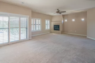 Photo #5: 6054157 Listing