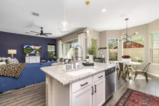 Photo #1: 6054192 Listing