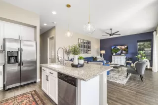 Photo #4: 6054192 Listing