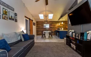 Photo #3: 6054382 Listing 