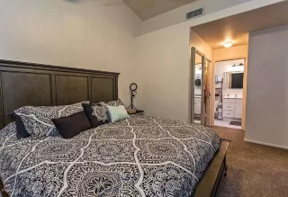 Photo #5: 6054382 Listing 
