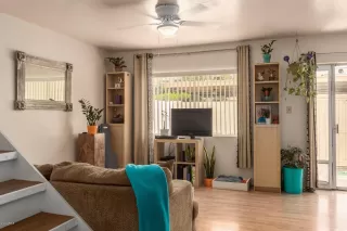 Photo #5: 6054545 Listing