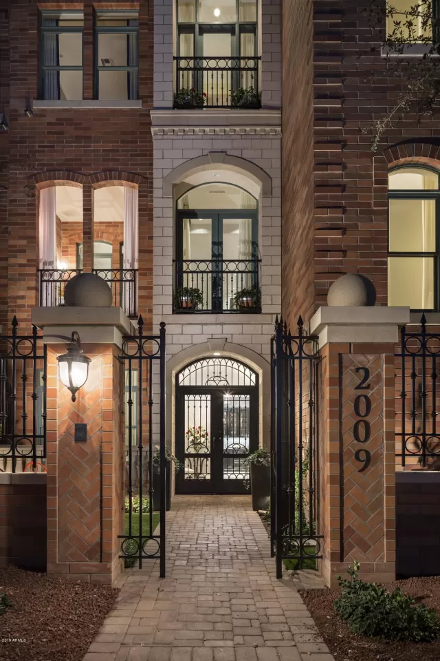 MLS: 6055080 Condo For Sale