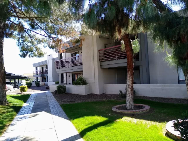 MLS: 6055325 Condo For Sale