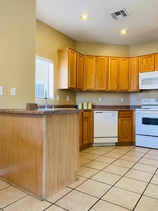 Photo #3: 6055489 Listing