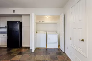 Photo #6: 6055701 Listing