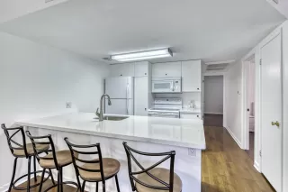 Photo #6: 6055730 Listing