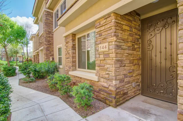 MLS: 6055863 Condo For Sale