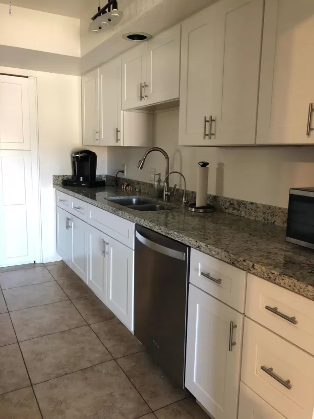 MLS: 6055997 Condo For Sale