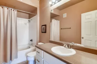 Photo #3: 6056128 Listing