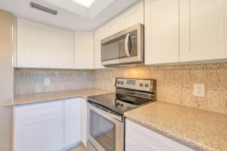 Photo #4: 6056179 Listing