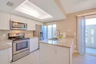 Photo #5: 6056179 Listing