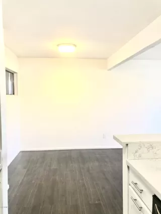 Photo #4: 6056300 Listing