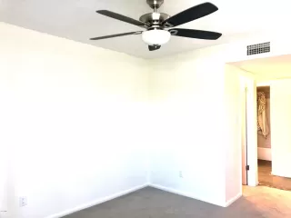 Photo #5: 6056300 Listing