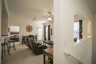 Photo #4: 6056360 Listing