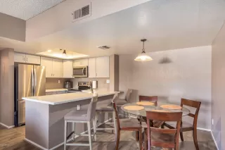 Photo #5: 6056400 Listing 