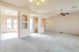 Photo #4: 6056403 Listing