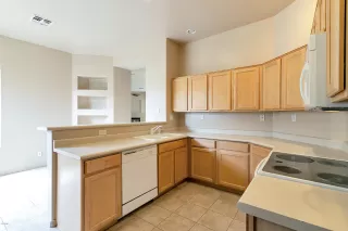 Photo #6: 6056403 Listing