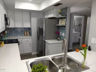 Photo #2: 6056425 Listing