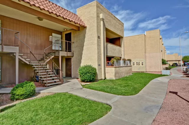 MLS: 6056690 Condo For Sale