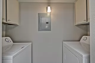 Photo #5: 6056690 Listing 