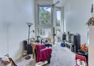 Photo #2: 6056710 Listing