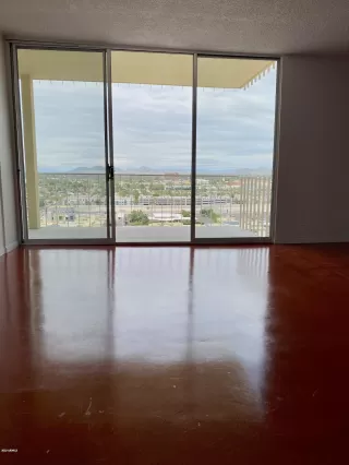 Photo #6: 6056727 Listing