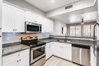 Photo #2: 6056955 Listing