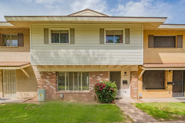 MLS: 6056982 Condo For Sale