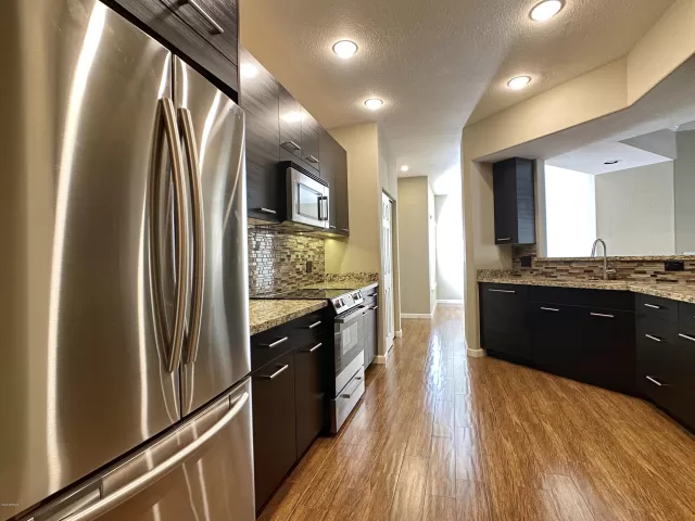 MLS: 6057095 Condo For Sale