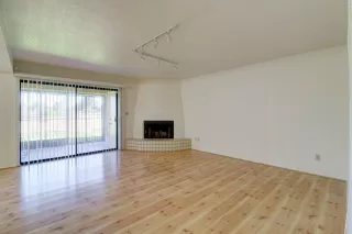 Photo #2: 6057096 Listing