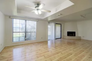 Photo #4: 6057096 Listing