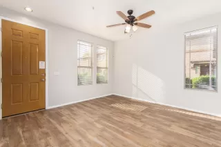 Photo #2: 6057557 Listing