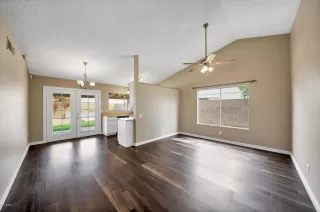 Photo #1: 6057587 Listing 