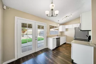 Photo #6: 6057587 Listing 