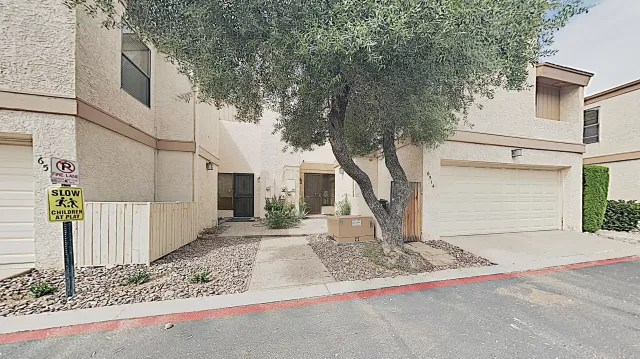 MLS: 6057609 Condo For Sale